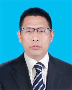 李伟.jpg