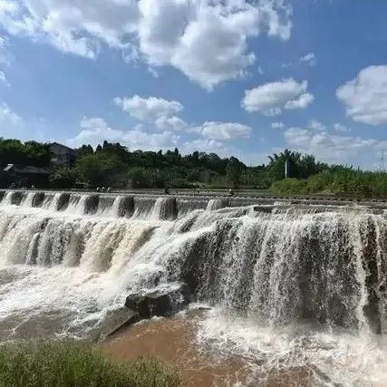 然哥说文旅周末休闲小青龙河与陡坎瀑布